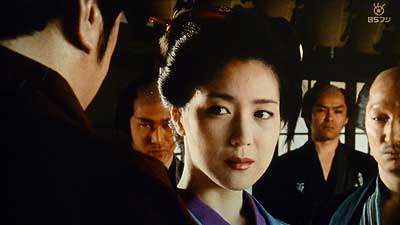 助五郎に捕まった蔦吉に瓜二つのお町(若村麻由美)